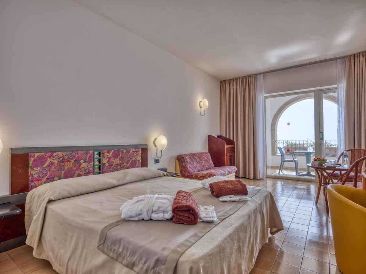 Hotel Olimpo Le Terrazze يتوجاني المظهر الخارجي الصورة